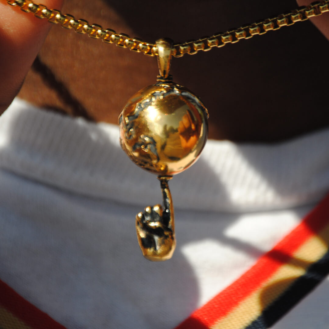 Spinning Globe on Finger Basketball Pendant and Chain Necklace - Sportzzheads